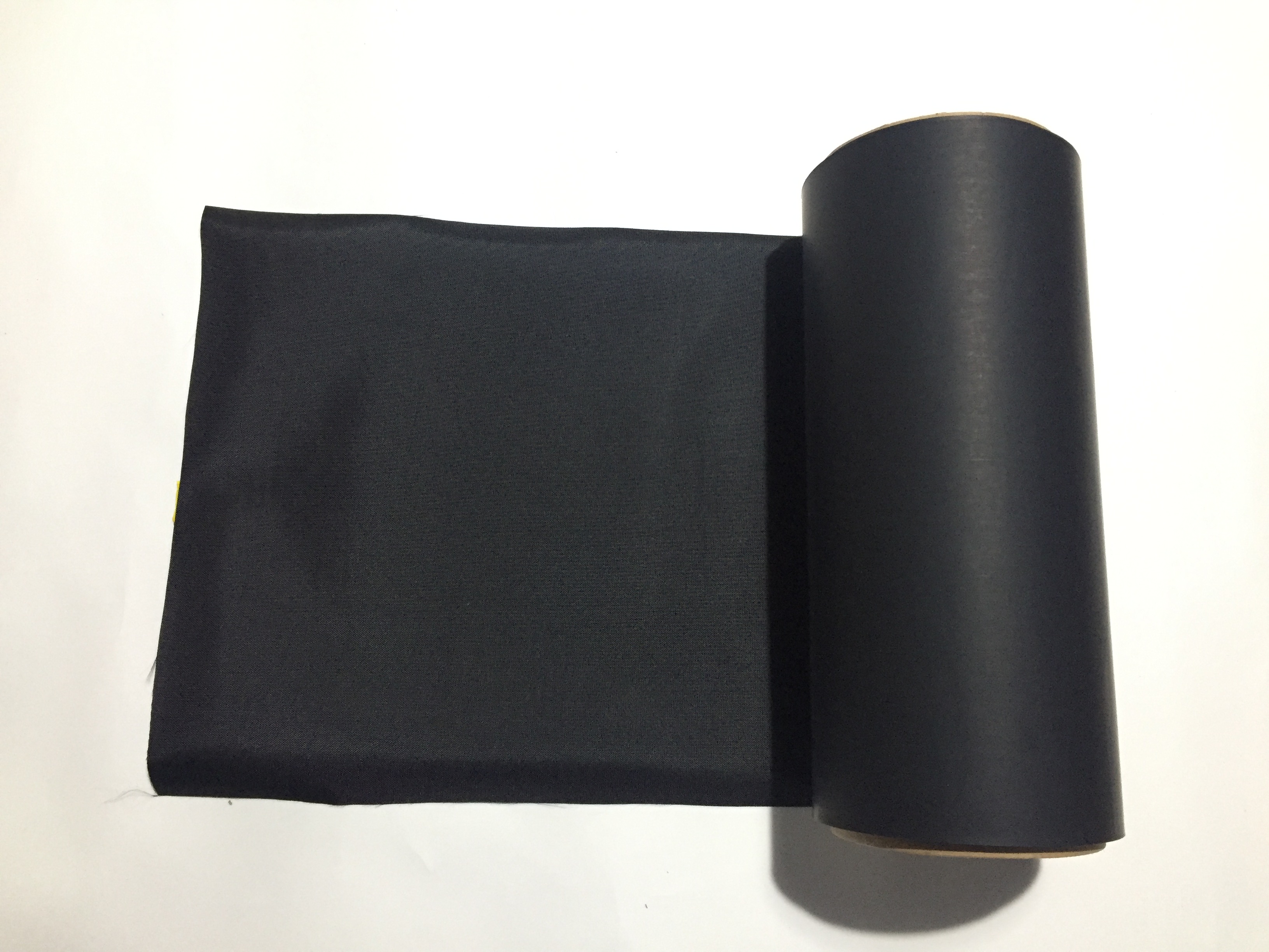 Film conducteur en carbone noir composite pour ECG